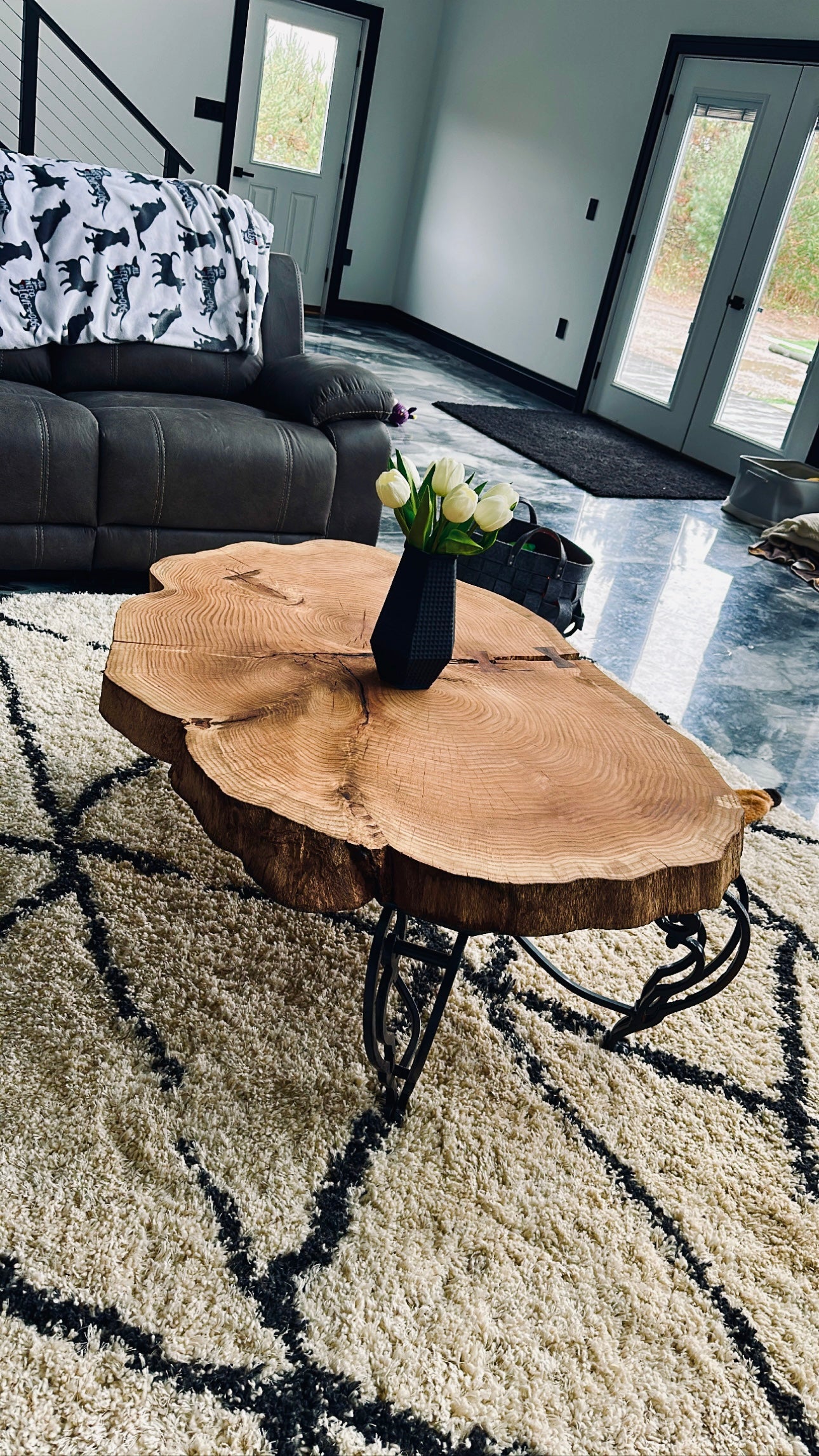 COFFEE TABLE